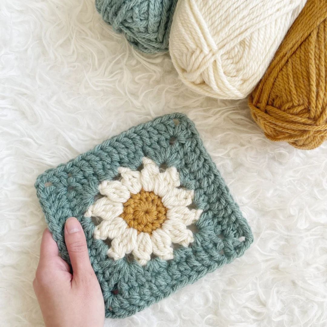 Cozy Daisy Blanket